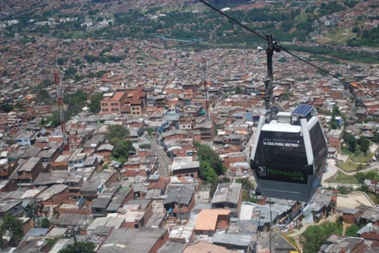 The first gondola line cut to one hour what used to be a four-hour roundtrip commute for some residents of the barrios. Photo credit: Metro Medellín