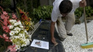 Pablo Escobar's grave is carefully looked after by his relatives and admirers